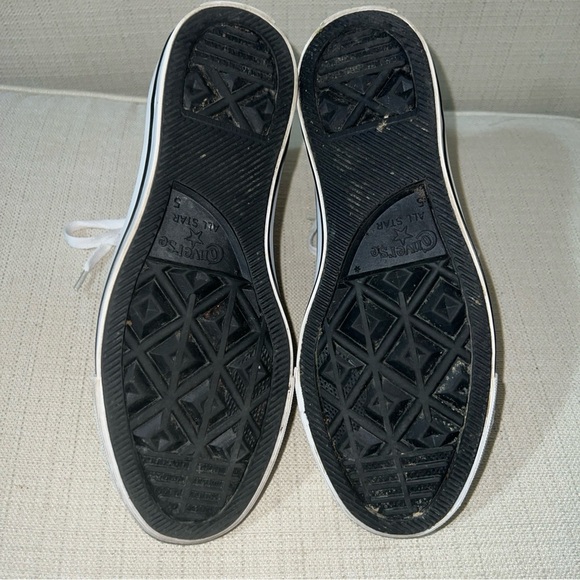 Converse Chuck Taylor Harley Quinn High Tops Mens’s Size 5 Women’s Size 7 - Picture 9 of 11